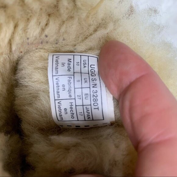 Girls’ UGG Australia Bailey Bow Boots – Size 10 – Tan - Picture 5 of 6